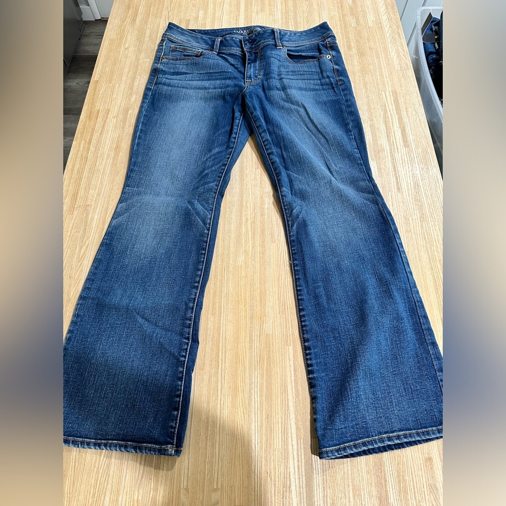 American Eagle Jeans! Great Condition!